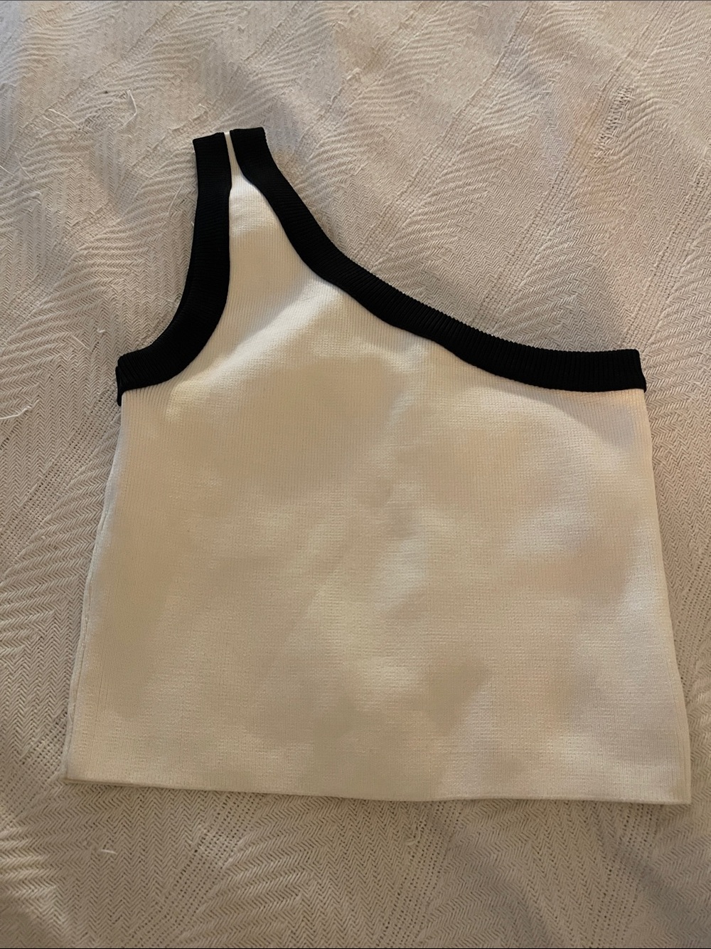 Bershka One-Shoulder Contrast Trim Camisole - White/Black